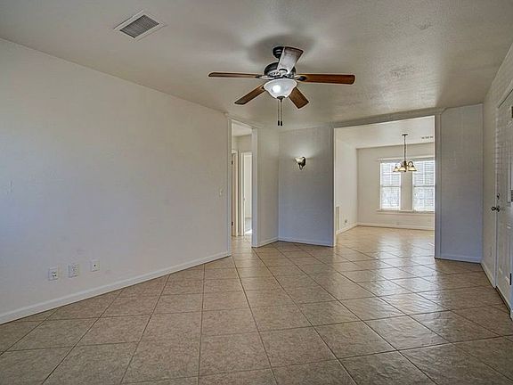 4th image of 2924 NW 33rd St