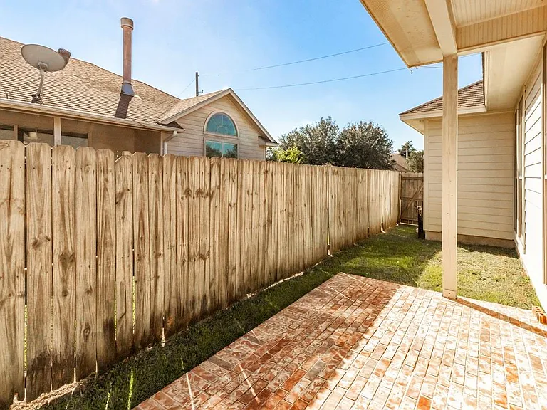 434 Harbor Oaks Dr — Photo 23