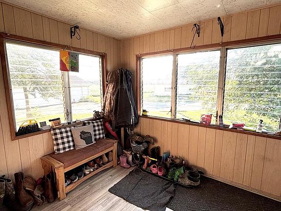 3rd image of 22436 Schroeder ROAD