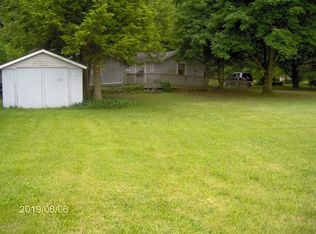 16223 Featherstone Rd, Constantine, MI 49042