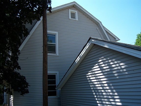 4th image of 455 W Bourbonnais St
