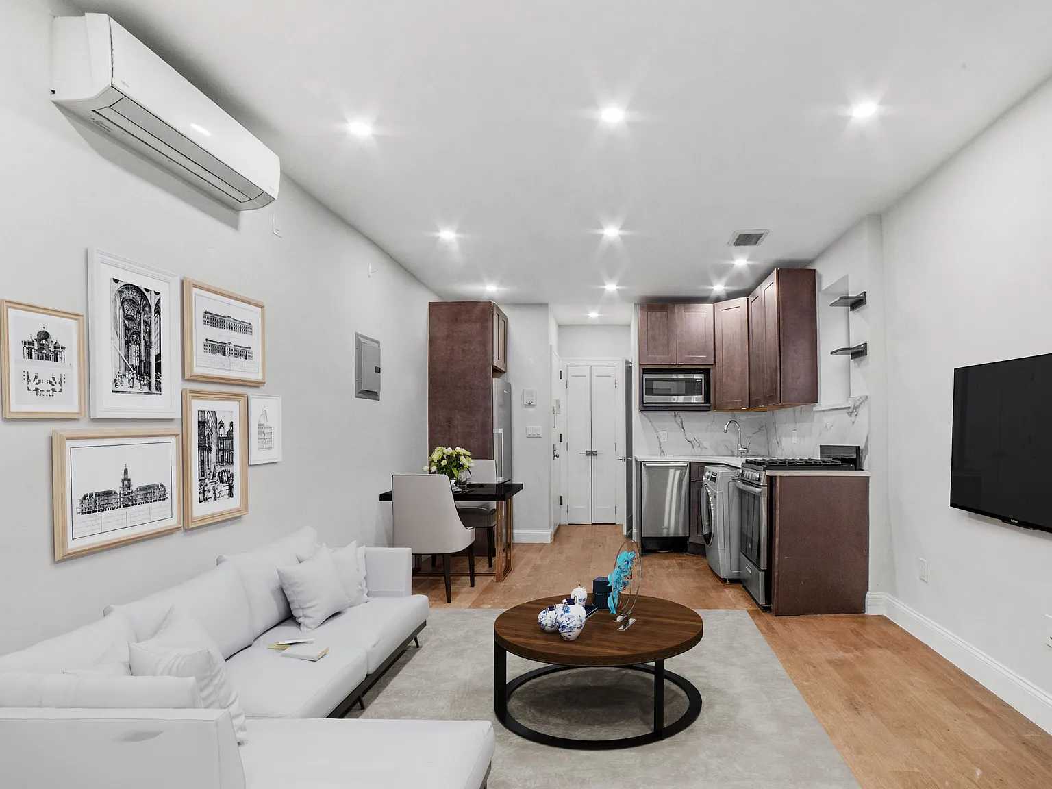 313 East 61st Street — Photo 2