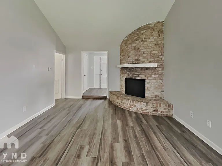 14515 Alrover St — Photo 5