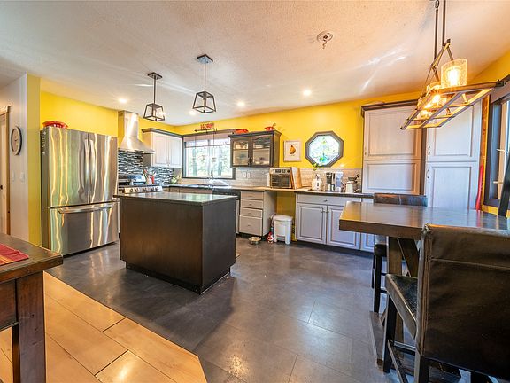 5th image of 7117 Cahilty Rd