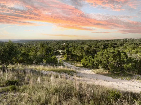 5601 W Fitzhugh Rd, Dripping Springs, TX 78620