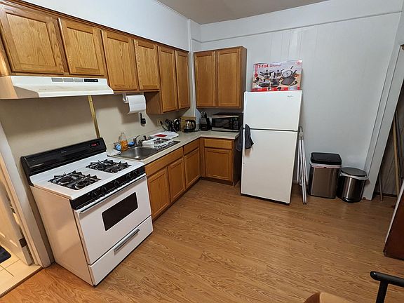 5th image of 628 S Ashley St #3