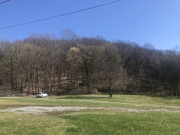 3rd image of 1526 Slaters Creek Rd