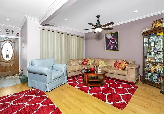 4th image of 132-13 107th St