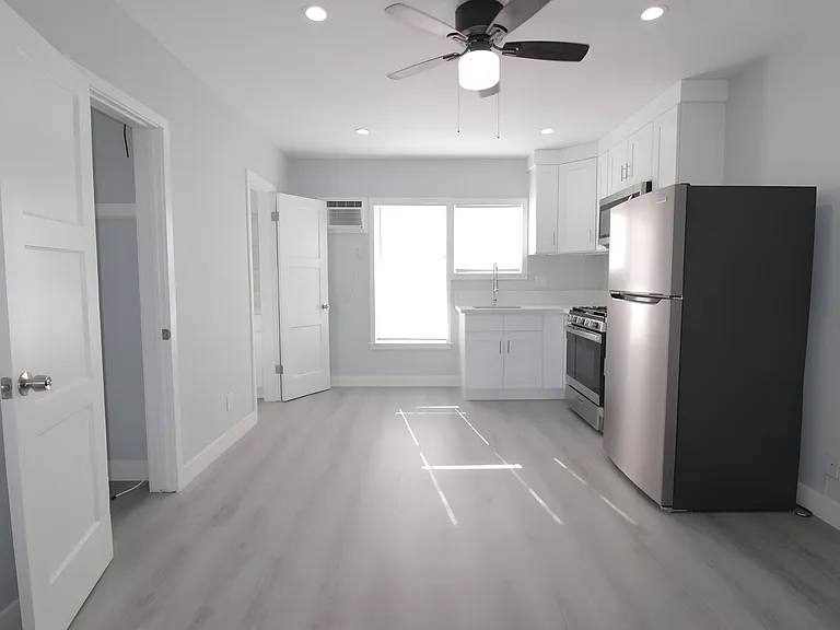 614 Hauser Blvd — Photo 1