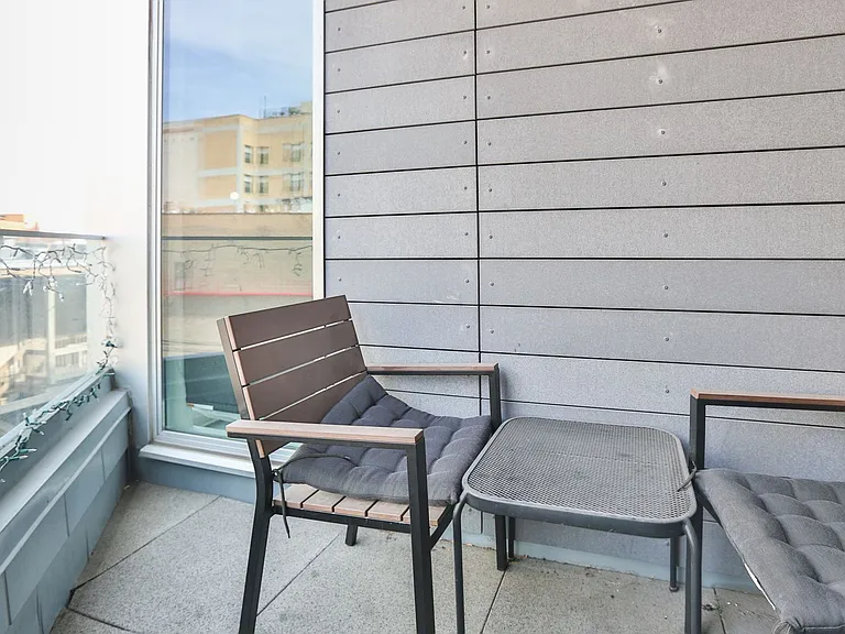 Wicker Park Lofts- 1515 W. Haddon Ave — Photo 32