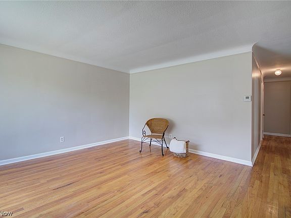 5th image of 4388 W 155th St