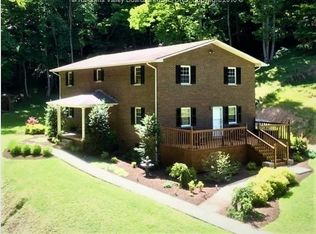 3493 Cyrus Creek Rd, Barboursville, WV 25504