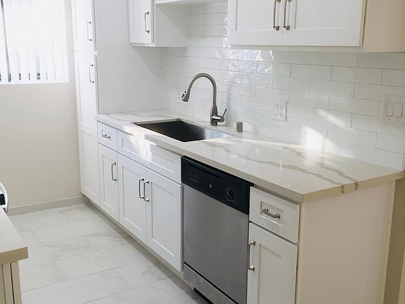5th image of 476 E Cypress Ave APT K