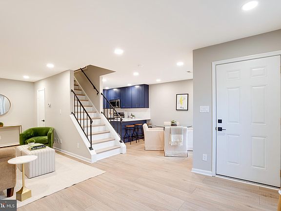 5th image of 6080 Deer Hill Ct