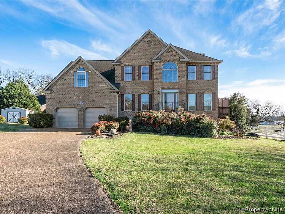 1st image of 104 Landing Ln