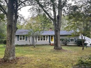 34 Mystic Rd, North Stonington, CT 06359