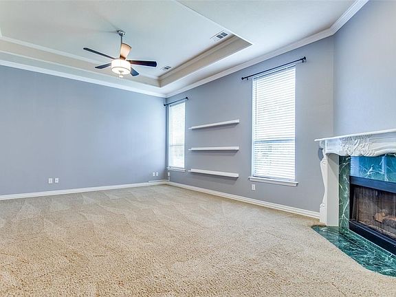3rd image of 36 Royal Oaks Cir