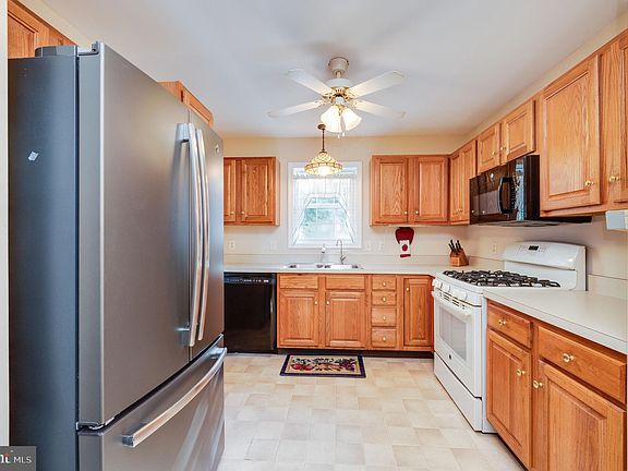 4th image of 104 Kentshire Dr
