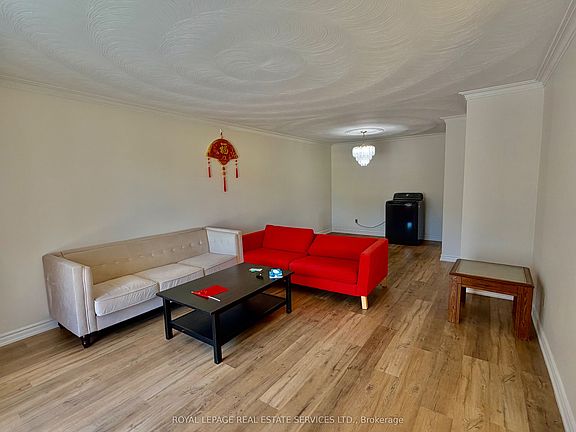 4th image of 66 Terryhill Cres