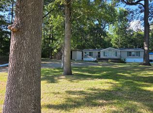 2150 Twin Lake Dr, Benton, LA 71006