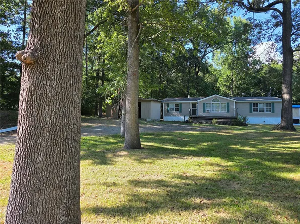 2150 Twin Lake Dr, Benton, LA 71006