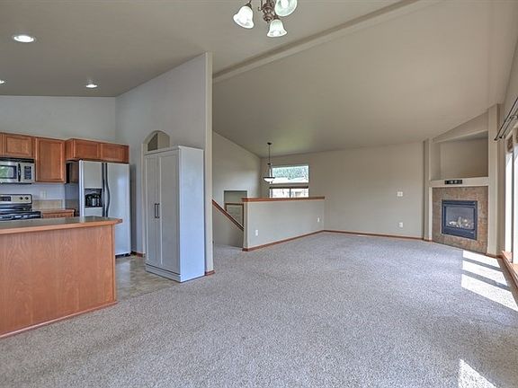 5th image of 14428 E Crown Ave