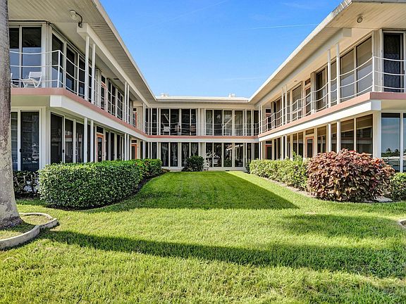 3rd image of 2720 Yacht Club Boulevard #8B