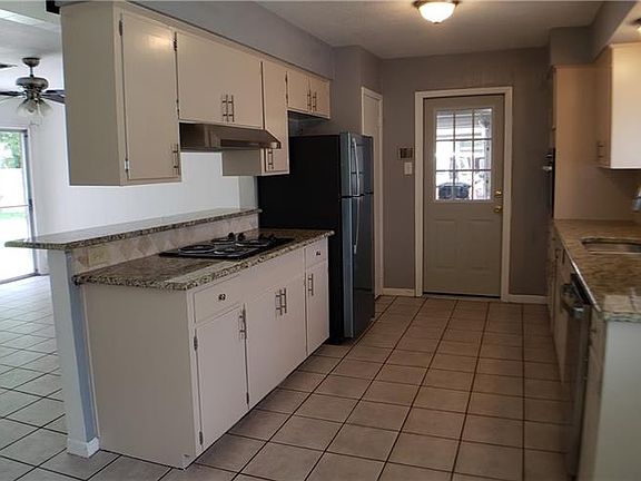 5th image of 4938 Trinity Dr