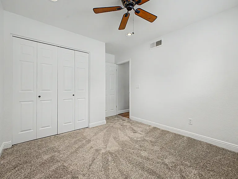 918 E Kristal Way — Photo 24