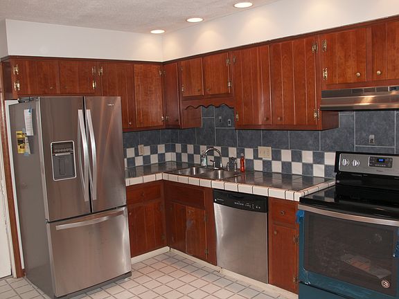 2nd image of 1017 Catalina Dr