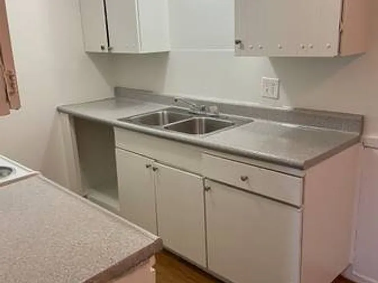 The Pines Apts — Photo 13