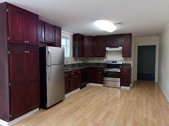 4th image of 614 Exey Dr