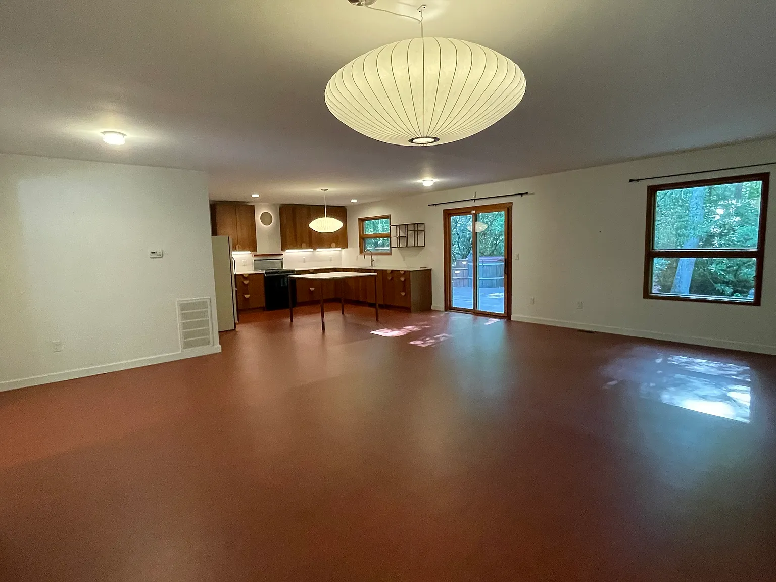 3 bed, 2000 sqft, $2,500 — Photo 3
