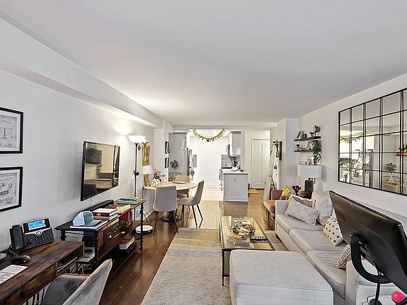 5th image of 220 E 60th St APT 2K