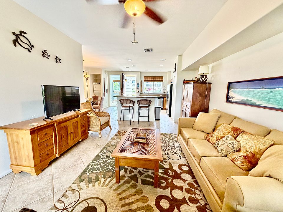1st image of 75-5919 Alii Dr APT D3