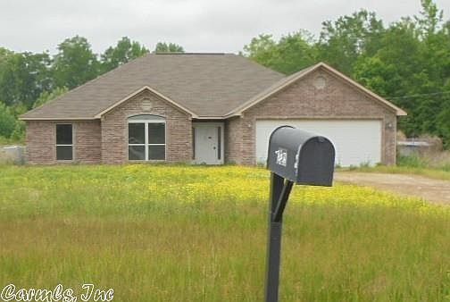 1st image of 225 Esaw Ln