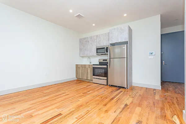 Rented by Brooklyn Group | media 26