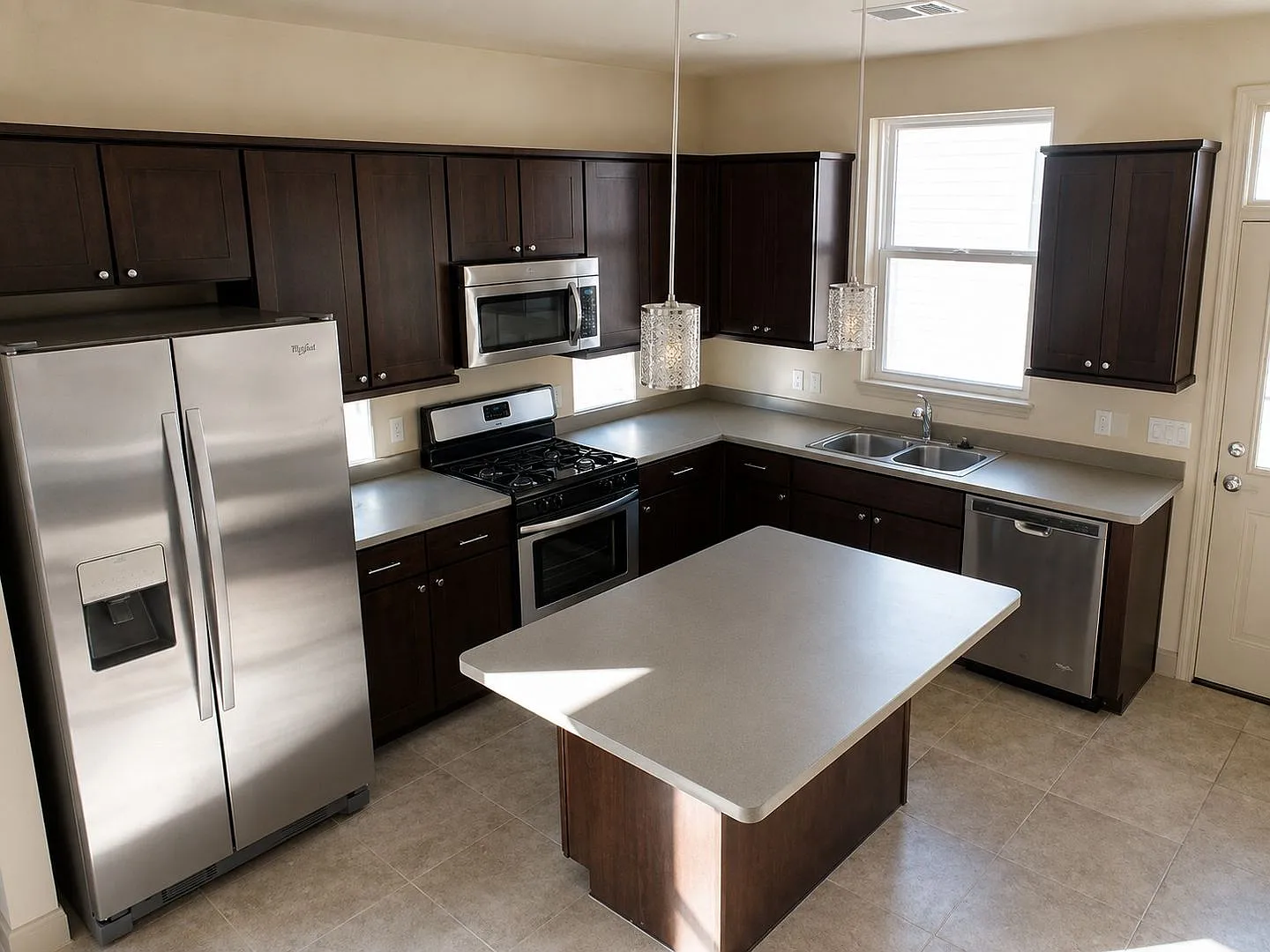 5 Bed/3 Bath House near Campus — Photo 4