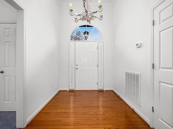 4th image of 3018 Crossings Dr