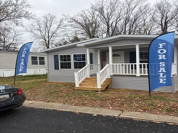 4th image of 9406 Dogwood Park St #D9406