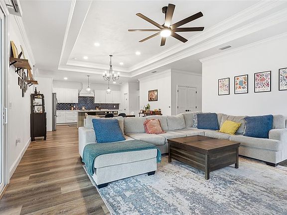 3rd image of 1416 SW 67th Dr