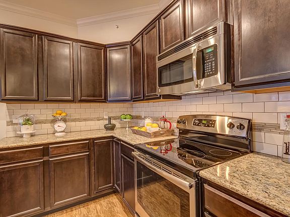 2nd image of 840 Hays Blvd #4f2cf0d42