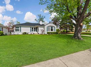 605 W Ridgemont Rd, Peoria, IL 61614