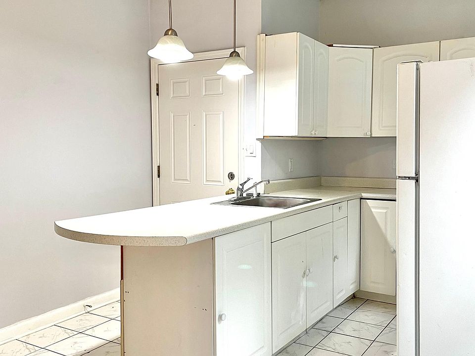 1st image of 5025 W 31st St APT 4