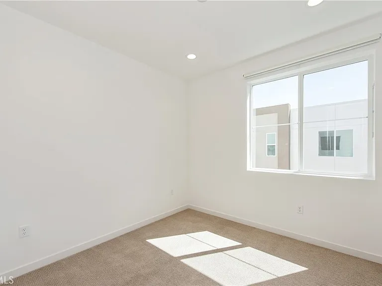 105 Culture — Photo 12