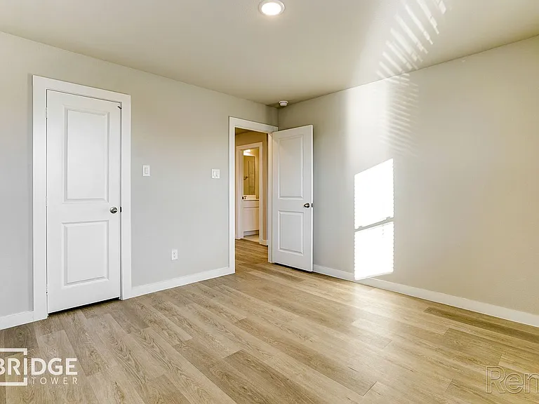 4219 Tobin Dr — Photo 13