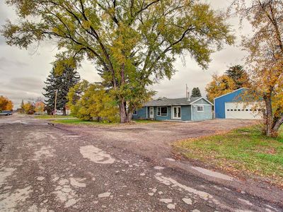 604 3rd Ave SE, Ronan, MT, 59864