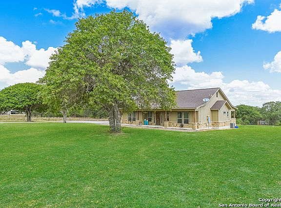 3rd image of 161 Big Oak Dr
