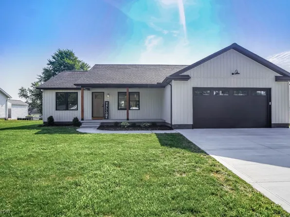 5 Chestnut St, Marshallville, OH 44645
