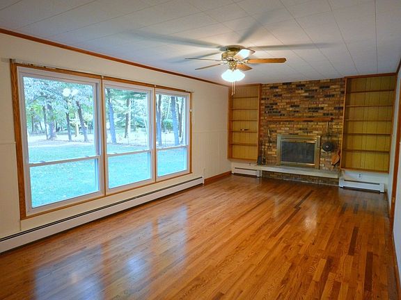 3rd image of 24353 McKelvey Ave
